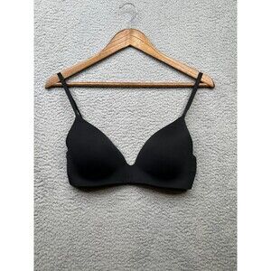 Victoria’s Secret t shirt lightly lined Bra 32d